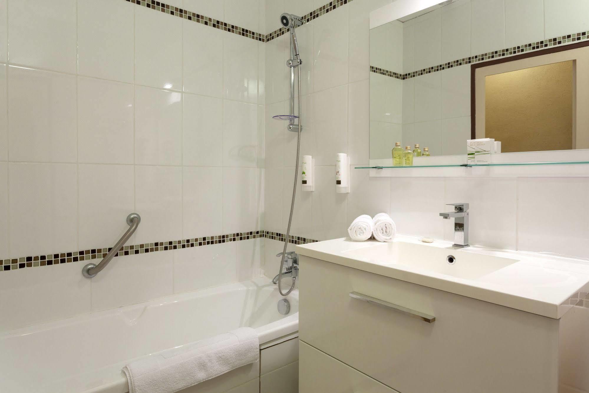 Hostellerie Du Val D'Or Меркюрей Экстерьер фото